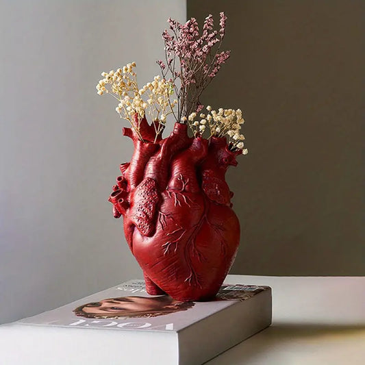 Eric - heart vase in different colors