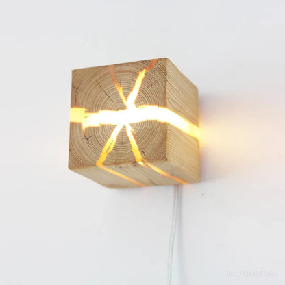 SolidWood - cube craft wall light