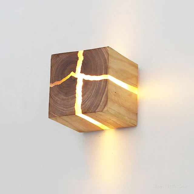 SolidWood - cube craft wall light