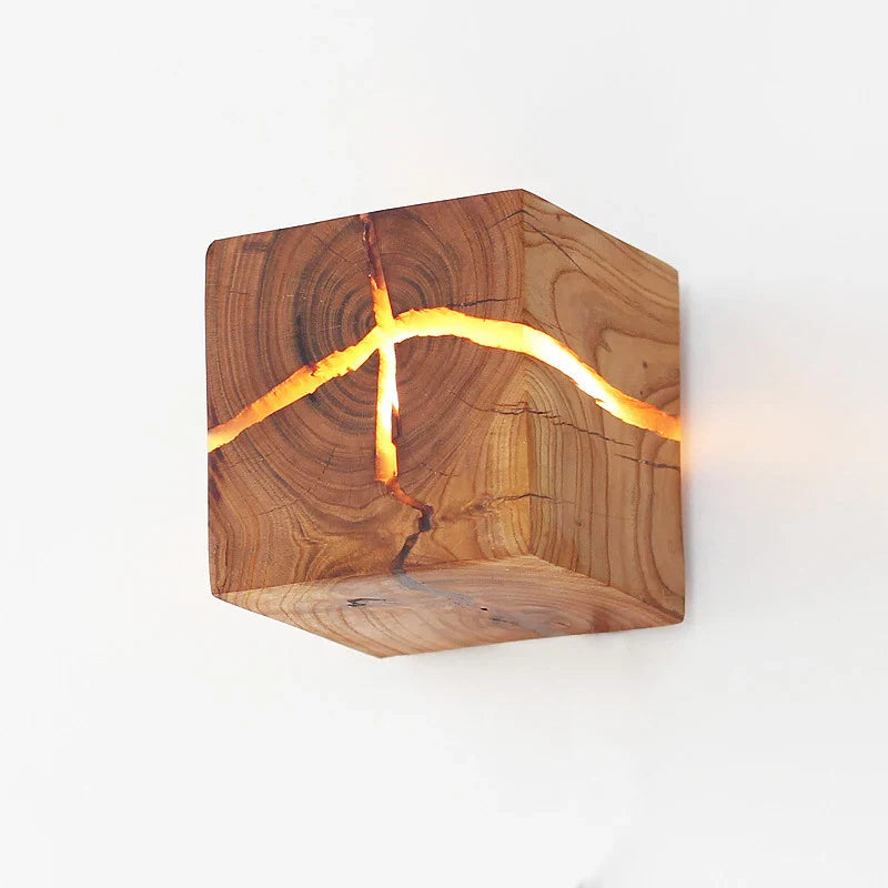 SolidWood - cube craft wall light