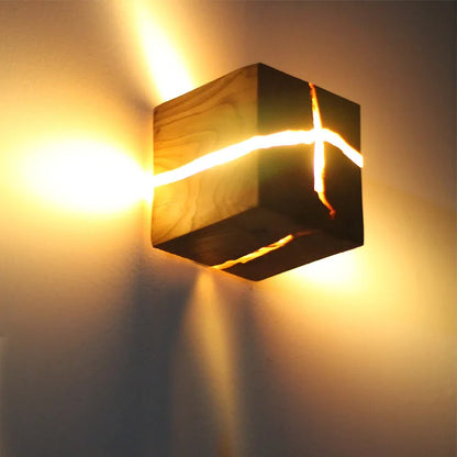 SolidWood - cube craft wall light