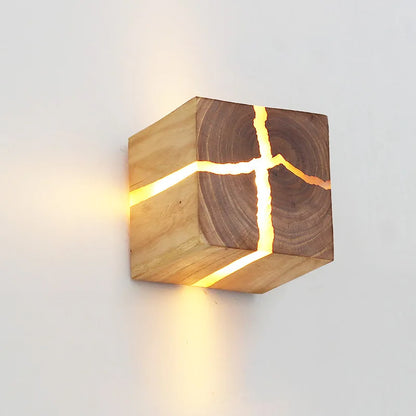 SolidWood - cube craft wall light