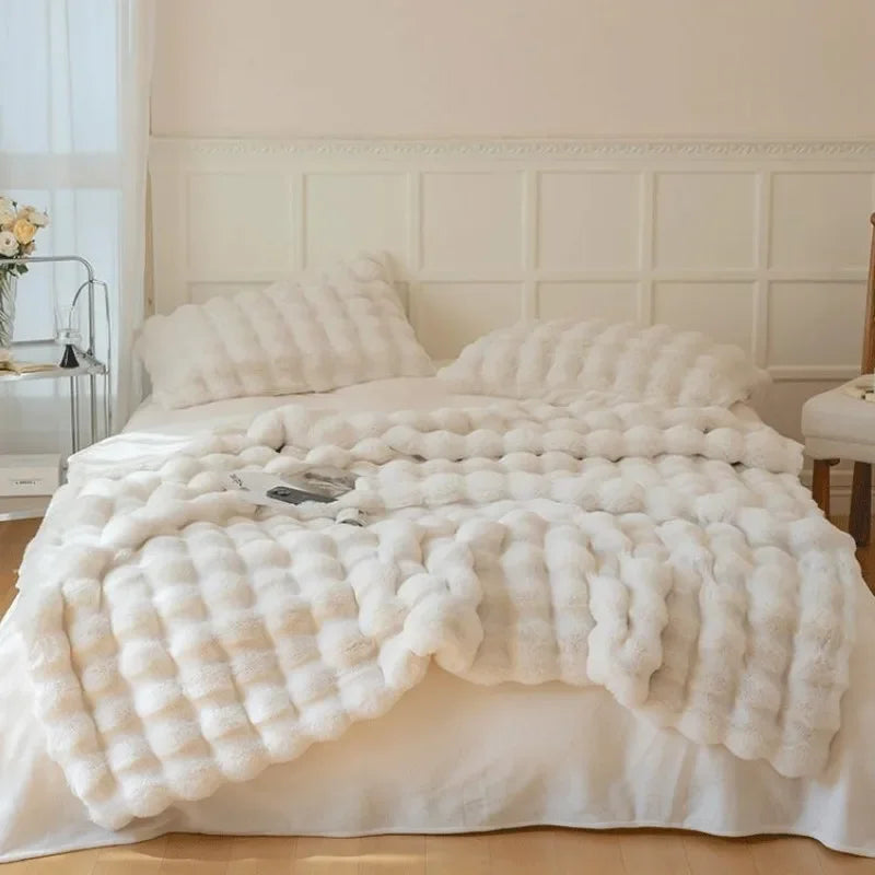 Plushcozy | faux fur winter blanket