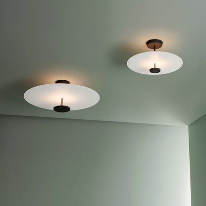 Minimalist round pendant light